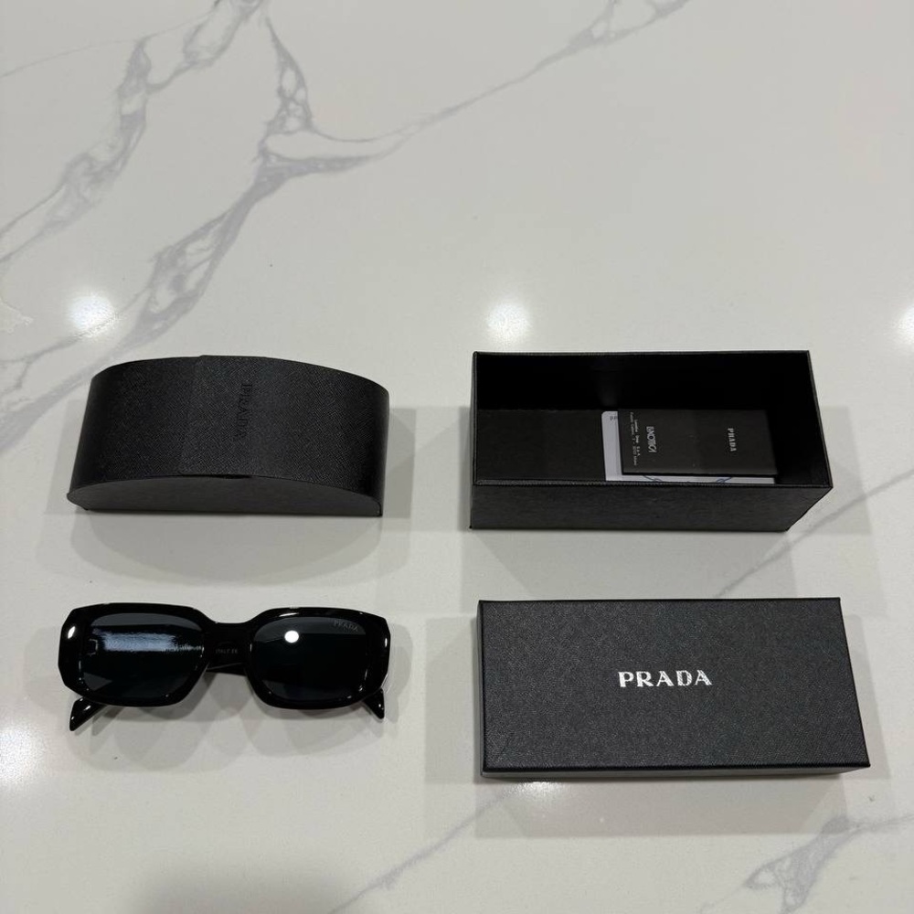 Black Milano Prada Shades Rectangular Women's Sun… - image 6